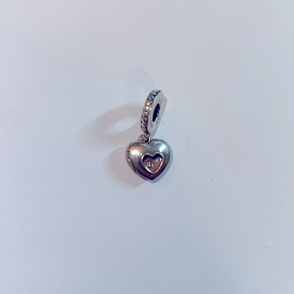 2017 Pandora Club Charm with diamond